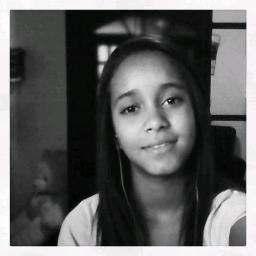 Hi, I'm Larissa live in Brazil. I love chocolata.  follow me
