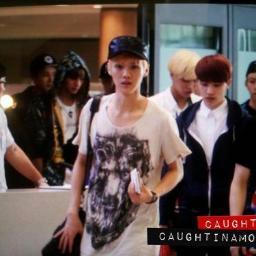 3Hi ผมลู่หานหล่อครับ {luhan exo-k Not rea}
ถึงพี่จะแก่แต่ก็ทำให้เพลียได้? ฟอลมาให้ผมดูแลทั้งตัวและหัวใจคุณสิครับ # lhorKrub