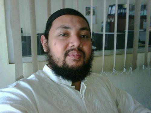 Part Time Worker and Full Time Muslim, deeply in love with my children..