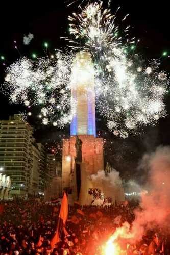 36 años. Leproso y anti parlante. Newells carajo!