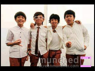 I love @Iqbaale Dll ga apal namanya -_-