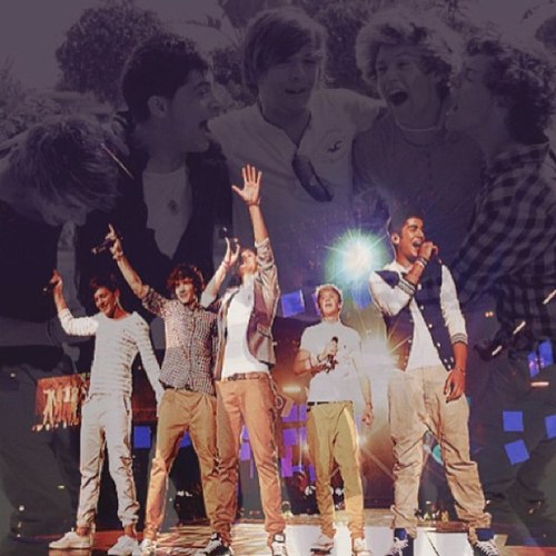 Im Ashlynn!!! I follow back... So follow me I LOVE ONE DIRECTION!!!! Instagram: ilikemymen1dstyle Tumblr: ilikemymen1dstyle