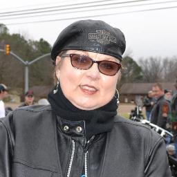 giraffeyaya's profile picture. 