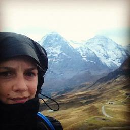 thegoodelena's profile picture. work hard, bake hard