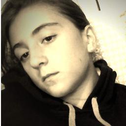 nn voglio la persona piu bella del mondo  ma voglio una persona ke renda bello il mio mondo 33333