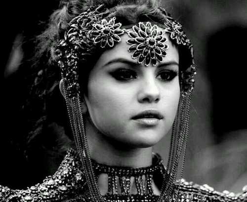 Hi follow us, we'll followback in 25houres. Follow @LoveSwag_Tweets