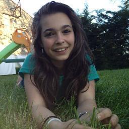 we_stay_young_'s profile picture. Les gens ne se rendent pas compte qu'un mot, qu'une phrase, peuvent détruire une vie.