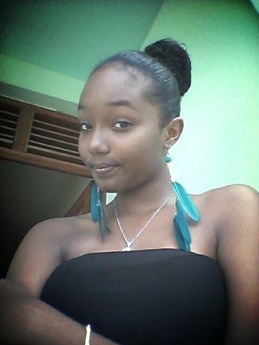 #TeamSmock , #TeamCrazzy , #TeamBizarre , #TeamLunatique , #TeamSkizophrène , enfinn breff follow si tu vx et je follow back si je vx :))