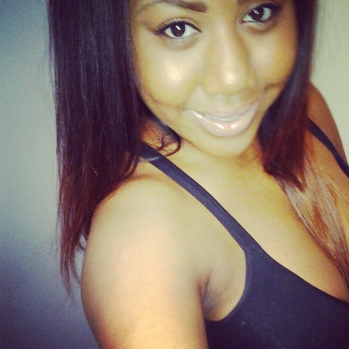 Not model body but i have a Hollywood smile and I have a stripper booty n a rack like wow...brain is all about FASHION♥ hoping to be successful in it DREAM BIG