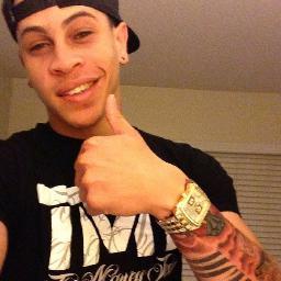 GO FOLLOW THE MAIN TWITTER @TravieWilliams