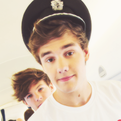 12 letters, 12 nipples, 10 eyes, 10 kidneys, 5 boys, 4 British, 1 Irish, 1 family, One Band, One Dream, One Direction.