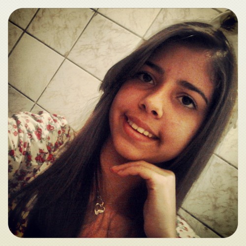 Garota   sangue  bom  menina  daorinha  
     Vitoria  abalando  com estilo  patricinha