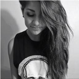 Camille 16 ans ( Photographe ) quoi dire de plus ???!!! Je peut  pas t'écrire une Bio de 160 lettres sa me fait chier !! SWAG   ❤† ∆ #Directioners