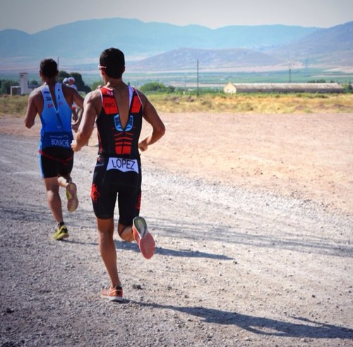 Architect, triathlete and owner of language school @MrMrsIdiomas Like all kind of juices #sweet