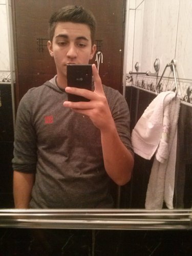 lucascantarani's profile picture. A vida é para quem topa qualquer parada. Não para quem pára em qualquer topada. (Bob Marley)