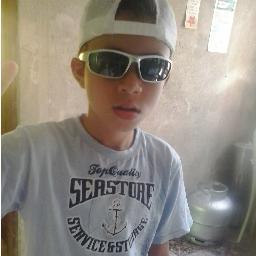 Hey, it's me! Please follow me!!