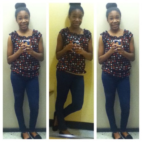 Cheerleader ! Facebook:Semya thompson Taken: 5.3.13