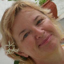 zvídavá