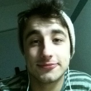 Futuro agronomo, gosto de comer, sou cusão pra caraleo, faço da minha vida uma grande aventura e amo a liberdade, por isso deixo as coisas que amo livres.