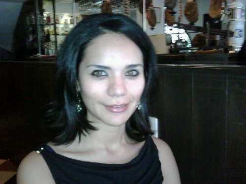 Abogada de profesión, política por convicción, orgullosamente Sinaloense, trovadora, bohemia y apasionada de la vida!!!