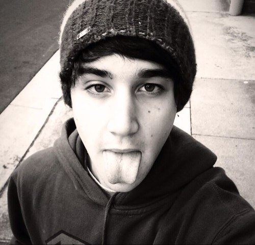 Fans of five faggots from melbourne. #notaboyband In beau's army but still lukes slu+. Just a fangirl dreaming about jai's face. Mariam follows☺g:1.5K