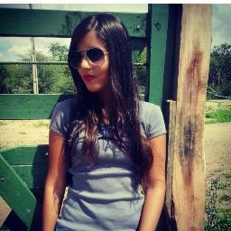 ♥ Tem dias que eu acordo pensando em você em fração de segundo eu vejo o mundo desabar. LS ♥