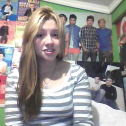 danielaaleeh's profile picture. Vas  happenin  !! small carrots 3 
https://t.co/XGioozRasz
http://t.co/Sb2GrTz5cp