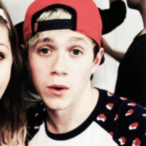 FREE FOLLOW. GO FOLLOW @biebsmahone_f and @5iveAussieBoys WE FOLLOW BACK (: