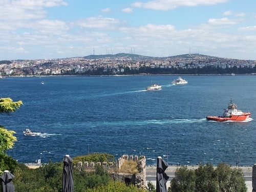 devux1965's profile picture. الحياة امل