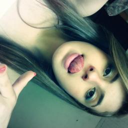 #Não suporto falsidade, #inveja, #futilidade, #maldade, #mentira, #falta de caráter e #falso moralismo. moro ?!? 
              vaneessacavallheiro*-*