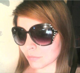 Psicologa, compradora cumpulsiva, impaciente, soñadora, sincera, directa, intuitiva, simpre cumplo lo que prometo.