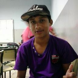Sou Feliz a qualquer momento do dia, gosto muito de falar com as pessoas, E primeiramente buscar a Deus