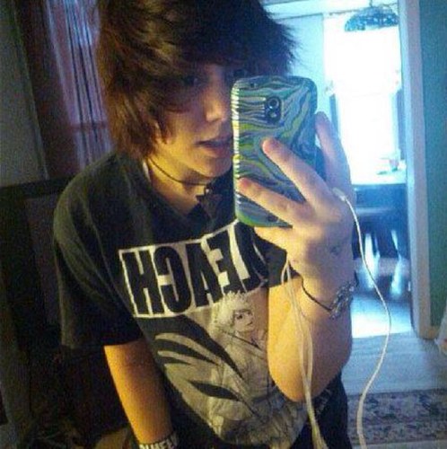 16~ virgin to everything :c 
\\lame//