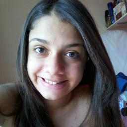 Pessoas perfeitas não existem. Somos apenas seres humanos procurando por alguém que aceite nossas imperfeições !!