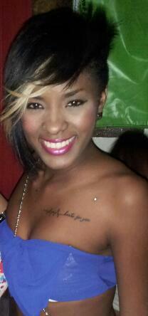 TIA ORGULLOSA, I LOVE NURSING, LAKERS, BLACK LABEL, PLAYA, TACAS, JANGUEO... SI ME SIGUES Y NO T SIGO PS YA TU SABES JAJAJAJA!