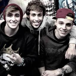 ISSO É FLY ! ♥  #larii https://t.co/EzBSB4PFWB♥