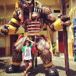 welcome to my 2nd account Studied medicine Handsome :p Follow me I Follow back ,, Dogs lover S pecially Husky im  playing guitar because ilove rock . :)