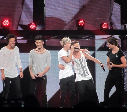 NiallerLove0708's profile picture. Saw 1D in MSG on december 3rd!!!! 
5 Boys are basically ruining my life!!!! 
-NY- 
⭐OneDirection⭐