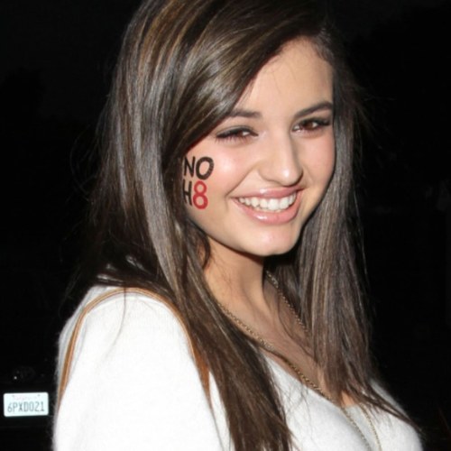 What can I say; Rebecca is my idol! I will always support her, and will always be there for her! (: http://t.co/PpVxnzInn6
Rebecca followed 7/25/13!