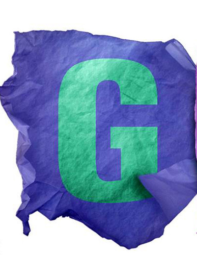 “GAROTOS, de Leandro Goulart, é um espetáculo emocionante e divertido, onde cinco jovens contam e cantam suas aventuras.