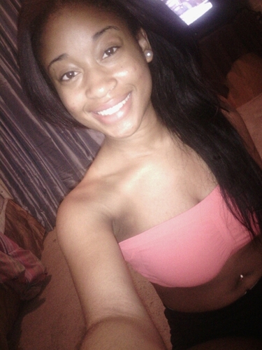I'm Ugly , Single , & Can't Kiss .. fmoi ? sheprettydoe  .