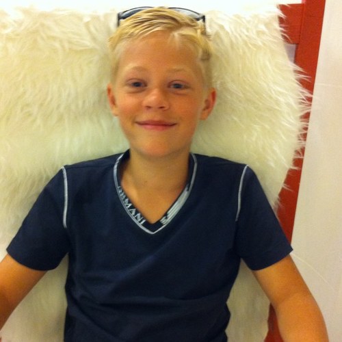 Volg mij op youtube Toby34HD Volg mij ook op insta Toby11HD Groningen/sappemeer/
love gta 5 online / tobygta5 !! voeg me toe op de ps 3!!