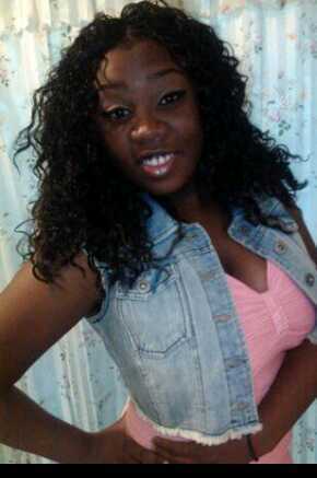 Imm The Goofy Type Of Girl But If Youu Makee Meee Angry I Exploadd  Immm Preety & Cuteee Butt Veryy Clumsyyy That'ss Whyy Theyy Call Mee  Funsizee Hazel ! PGEnt