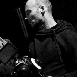 Karlitos_Go's profile picture. Técnico audiovisual; actualmente bajista, cámara, eléctrico, grip y aficionado a la dirección de fotografía... y poco más..
instagram: Karlitos_go