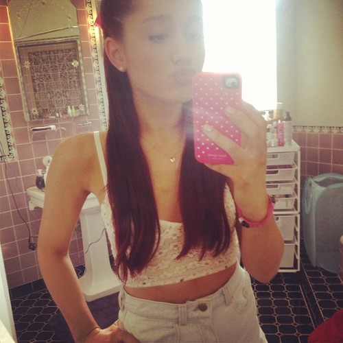 I love Ariana Grande to the pole star and back and back to the pole star again ♡