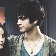 “I've fallen for your eyes,but they don't know me yet.”