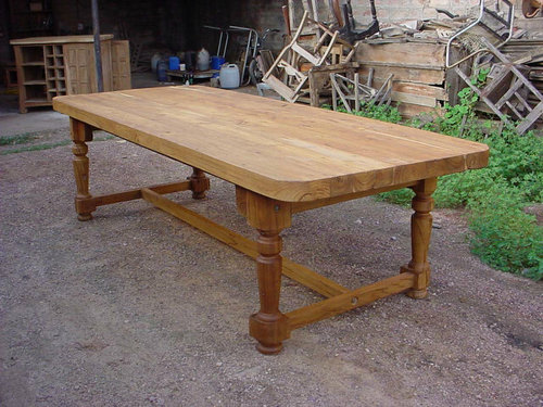 Manufacturer, Exporter and Wholesaler of all types of Industrial, Reclaimed, Retro, Vintage, Sheesham, Mango, Acacia Furntiure