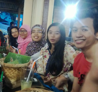 Geografi UM '10| FortTeens| Penulis Amatiran| Galauers| Violin Lover| Novel Reader| Ponorogo-Jombang-Malang.