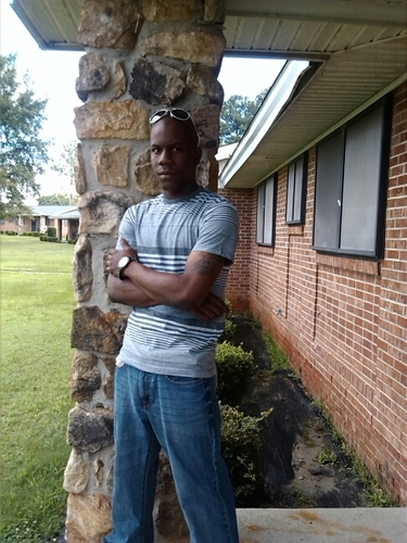 Im just a cool laid back guy just trying to make it in life and go places. Army is my life. Follow me and i will follow back.