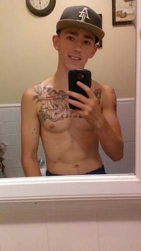 I love to rap and listen to music, im 17, i box and just chill person